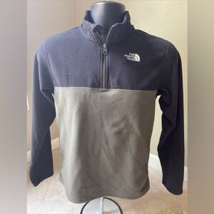 The North Face Boys Black and Green Half-Zip Pullover